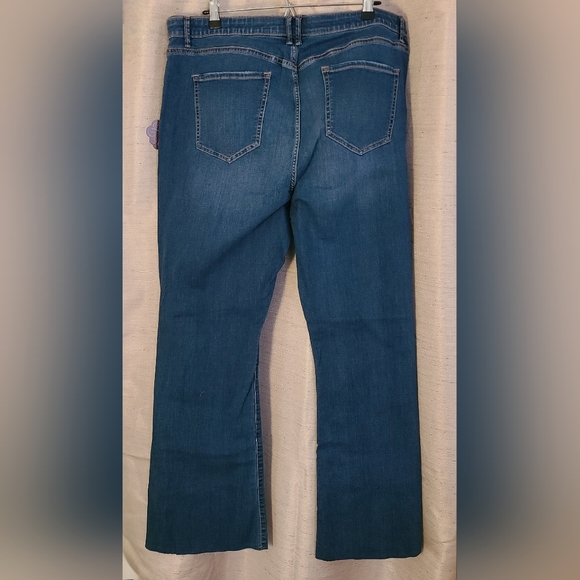 Knox Rose Plus Size High RiseDistressed Bootcut Jeans Dark Wash 18W - NWT - Picture 2 of 10